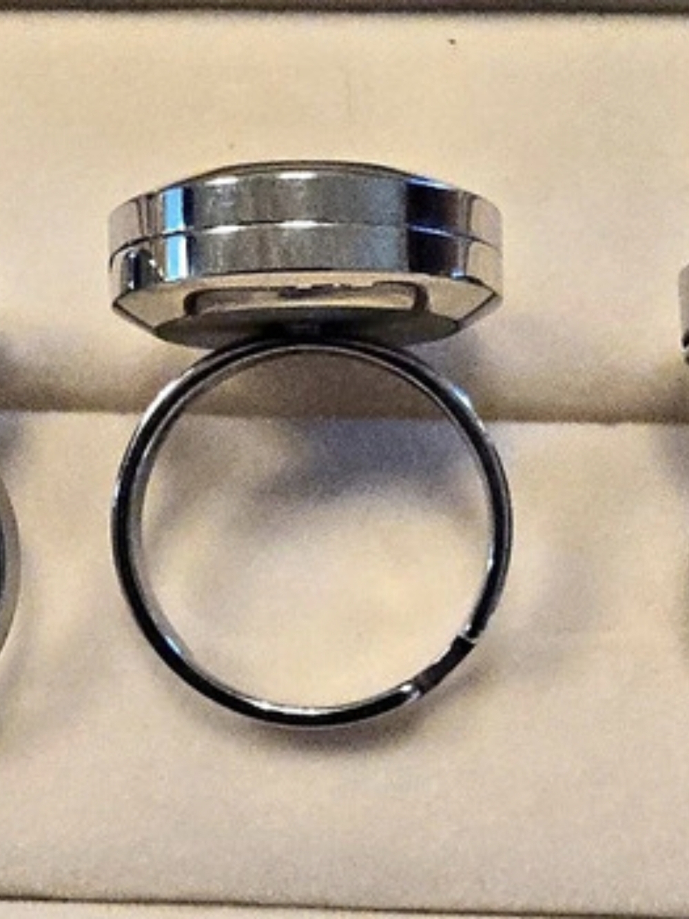 Aromatherapy Essential Oil Diffuser Rings, Silver - Picture 6 of 6